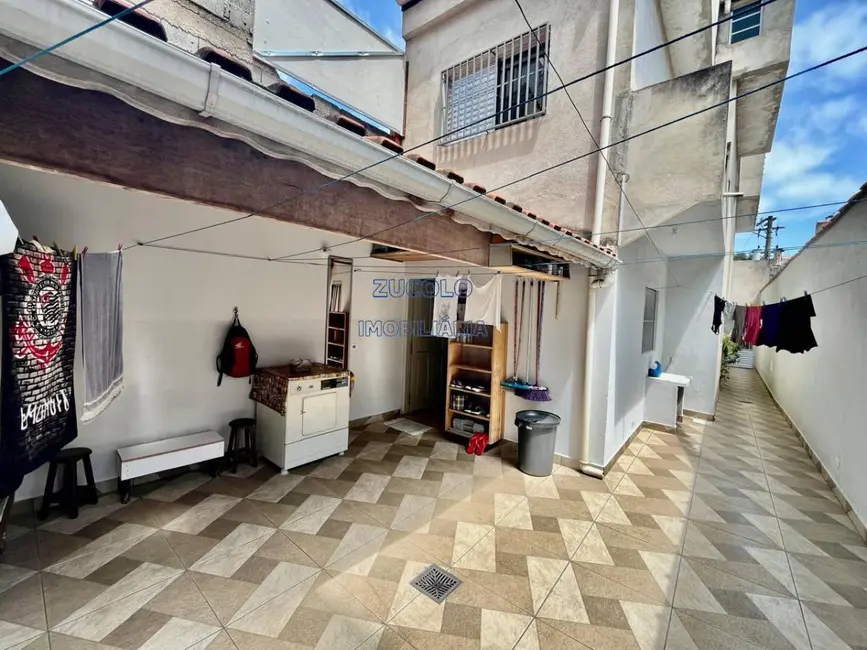 Sobrado com 3 quartos à venda, 165m2 em Jardim Las Vegas, Santo Andre - SP - imagem 8 Foto 8 de Sobrado com 3 quartos à venda, 165m2 em Jardim Las Vegas, Santo Andre - SP