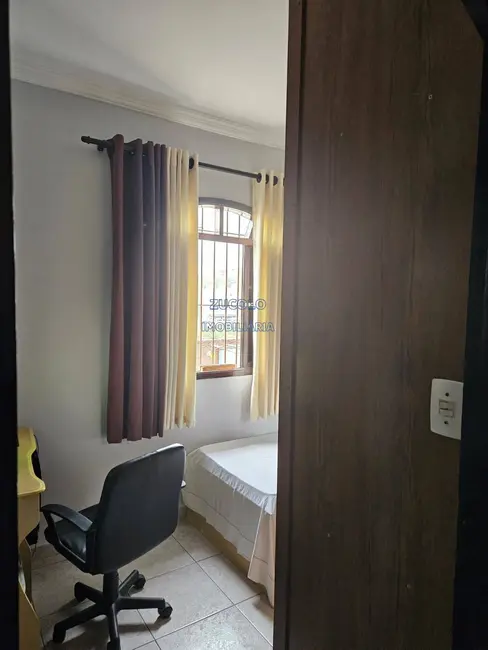 Foto 5 de Sobrado com 3 quartos à venda, 195m2 em Jardim Industrial, Sao Bernardo Do Campo - SP