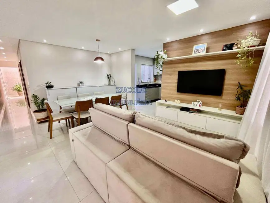 Foto 1 de Casa com 4 quartos à venda, 260m2 em Vila Camilópolis, Santo Andre - SP