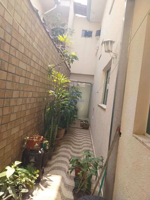 Foto 3 de Sobrado com 3 quartos à venda, 174m2 em Santa Terezinha, Sao Bernardo Do Campo - SP