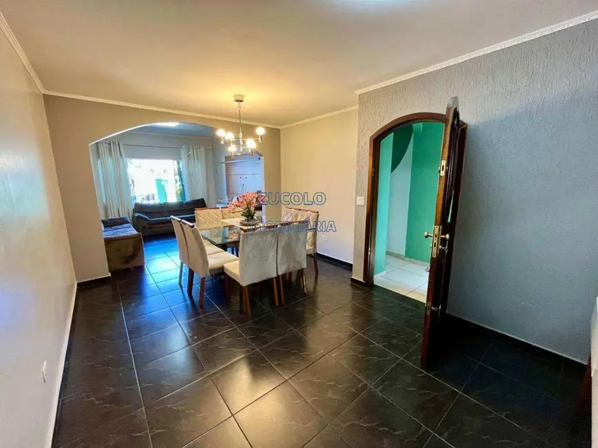 Sobrado com 3 quartos à venda, 288m2 em Vila Lucinda, Santo Andre - SP - imagem 3 Foto 3 de Sobrado com 3 quartos à venda, 288m2 em Vila Lucinda, Santo Andre - SP
