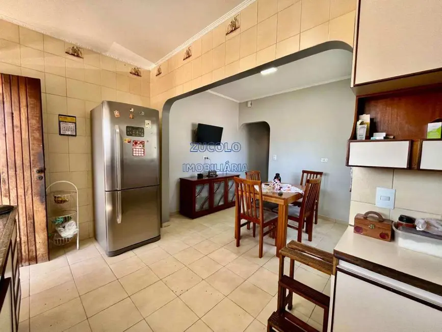 Sobrado com 3 quartos à venda, 288m2 em Vila Lucinda, Santo Andre - SP - imagem 6 Foto 6 de Sobrado com 3 quartos à venda, 288m2 em Vila Lucinda, Santo Andre - SP