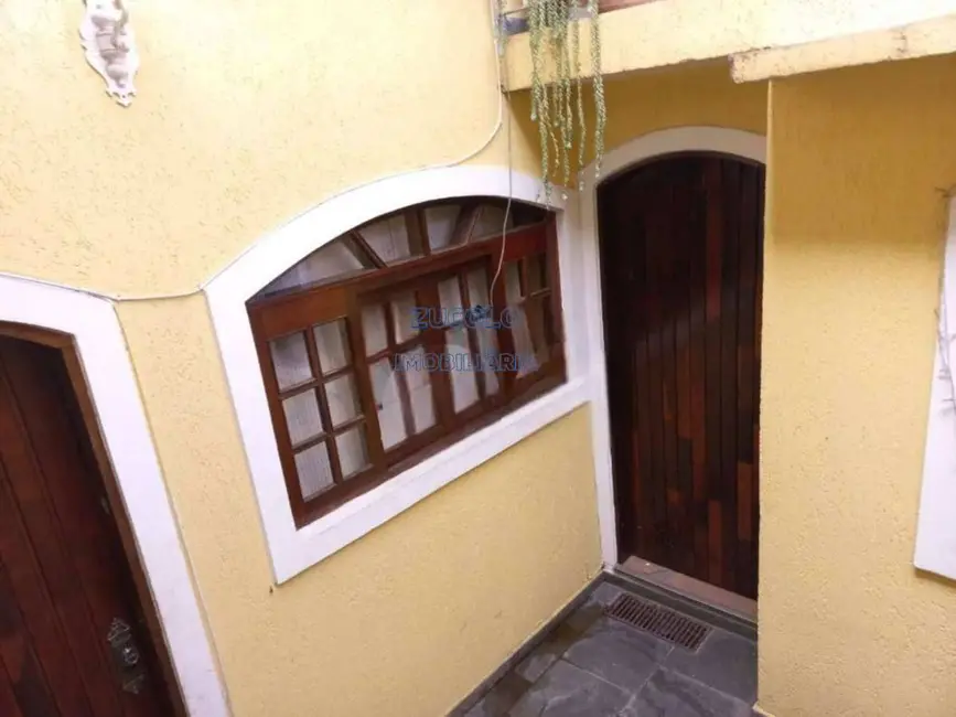 Foto 2 de Casa com 4 quartos à venda, 191m2 em Jardim Cristiane, Santo Andre - SP