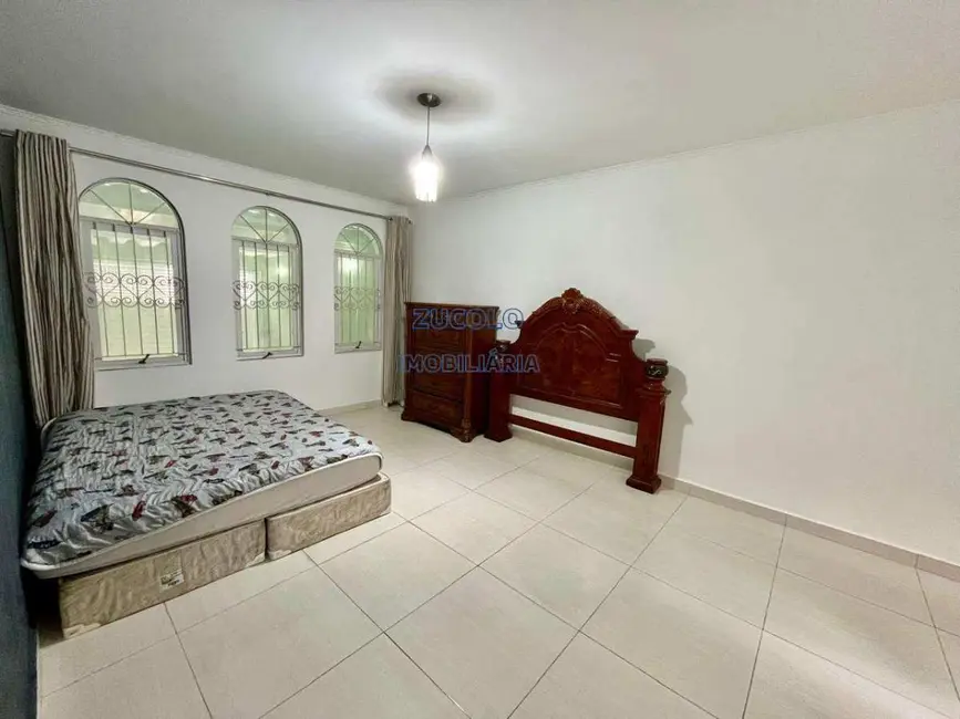Sobrado com 3 quartos para alugar, 155m2 em Jardim Stella, Santo Andre - SP - imagem 4 Foto 4 de Sobrado com 3 quartos para alugar, 155m2 em Jardim Stella, Santo Andre - SP