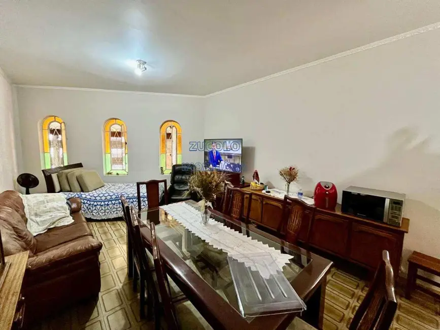 Sobrado com 3 quartos à venda, 185m2 em Jardim Cristiane, Santo Andre - SP - imagem 5 Foto 5 de Sobrado com 3 quartos à venda, 185m2 em Jardim Cristiane, Santo Andre - SP