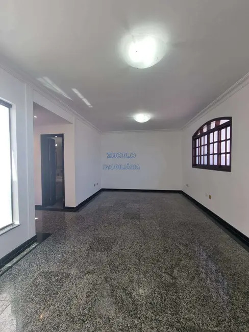 Sobrado com 3 quartos à venda, 220m2 em Jordanópolis, Sao Bernardo Do Campo - SP - imagem 5 Foto 5 de Sobrado com 3 quartos à venda, 220m2 em Jordanópolis, Sao Bernardo Do Campo - SP