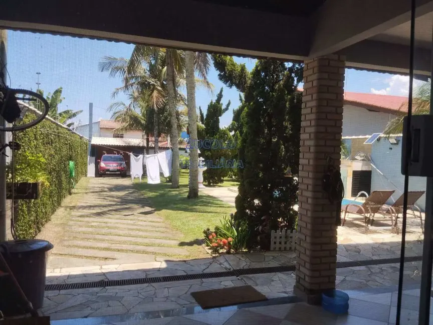 Foto 1 de Sobrado com 3 quartos à venda, 150m2 em Itanhaem - SP