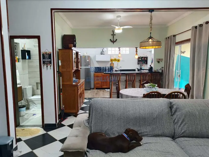 Foto 8 de Sobrado com 3 quartos à venda, 150m2 em Itanhaem - SP