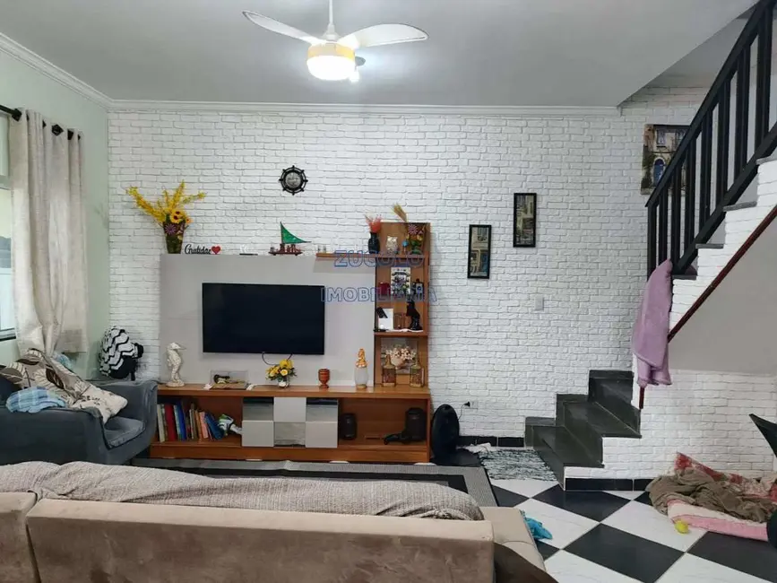 Foto 9 de Sobrado com 3 quartos à venda, 150m2 em Itanhaem - SP