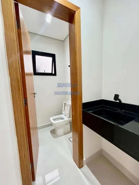 Sobrado com 3 quartos à venda, 223m2 em Assunção, Sao Bernardo Do Campo - SP - imagem 3 Foto 3 de Sobrado com 3 quartos à venda, 223m2 em Assunção, Sao Bernardo Do Campo - SP