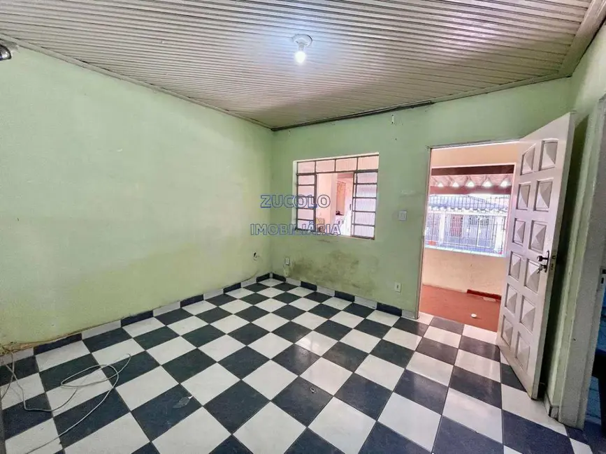 Casa com 4 quartos à venda, 277m2 em Vila Nogueira, Diadema - SP - imagem 4 Foto 4 de Casa com 4 quartos à venda, 277m2 em Vila Nogueira, Diadema - SP