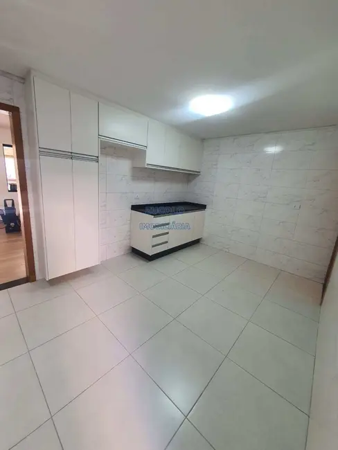 Casa com 3 quartos à venda, 202m2 em Rudge Ramos, Sao Bernardo Do Campo - SP - imagem 5 Foto 5 de Casa com 3 quartos à venda, 202m2 em Rudge Ramos, Sao Bernardo Do Campo - SP