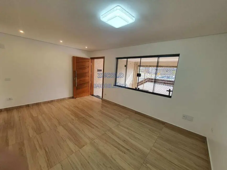 Casa com 3 quartos à venda, 202m2 em Rudge Ramos, Sao Bernardo Do Campo - SP - imagem 3 Foto 3 de Casa com 3 quartos à venda, 202m2 em Rudge Ramos, Sao Bernardo Do Campo - SP
