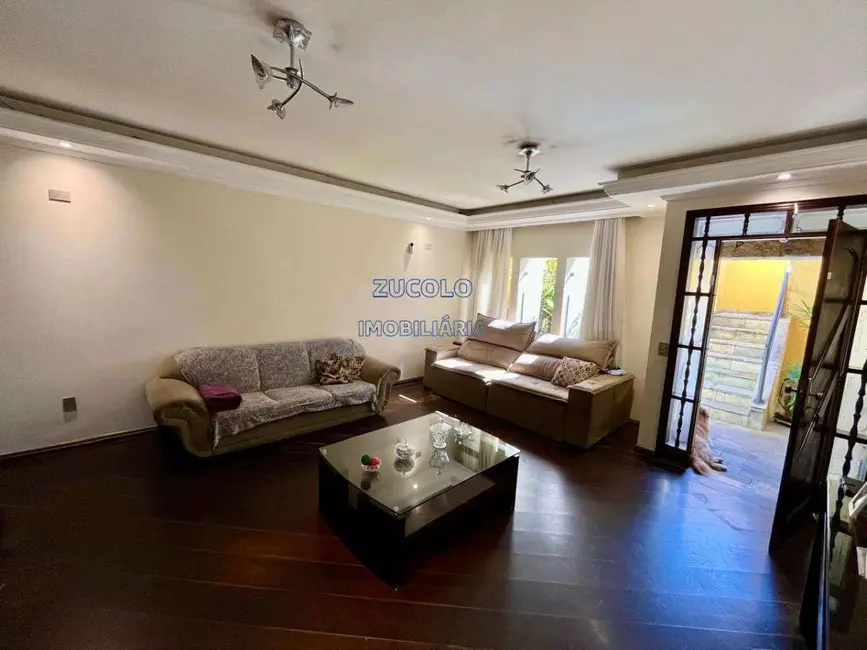 Foto 1 de Casa com 5 quartos para alugar, 395m2 em Rudge Ramos, Sao Bernardo Do Campo - SP