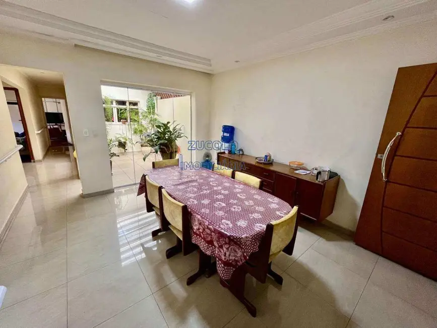 Foto 4 de Casa com 5 quartos para alugar, 395m2 em Rudge Ramos, Sao Bernardo Do Campo - SP