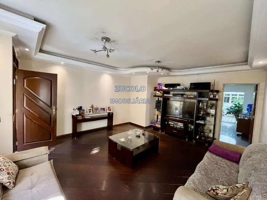 Foto 3 de Casa com 5 quartos para alugar, 395m2 em Rudge Ramos, Sao Bernardo Do Campo - SP