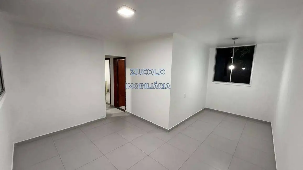 Foto 2 de Apartamento com 2 quartos à venda, 50m2 em Jardim Maria Estela, São Paulo - SP