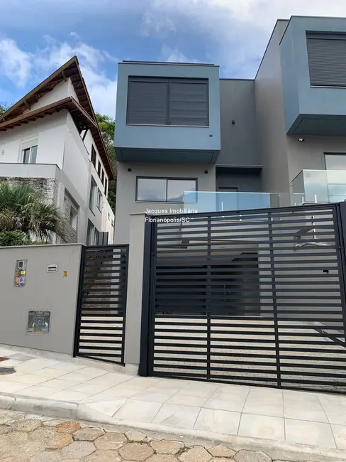 Foto 1 de Casa com 3 quartos à venda, 270m2 em Itacorubi, Florianopolis - SC