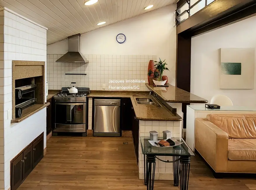 Apartamento com 3 quartos à venda, 329m2 em Centro, Florianopolis - SC - imagem 3 Foto 3 de Apartamento com 3 quartos à venda, 329m2 em Centro, Florianopolis - SC