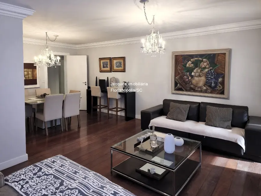 Apartamento com 3 quartos à venda, 329m2 em Centro, Florianopolis - SC - imagem 7 Foto 7 de Apartamento com 3 quartos à venda, 329m2 em Centro, Florianopolis - SC