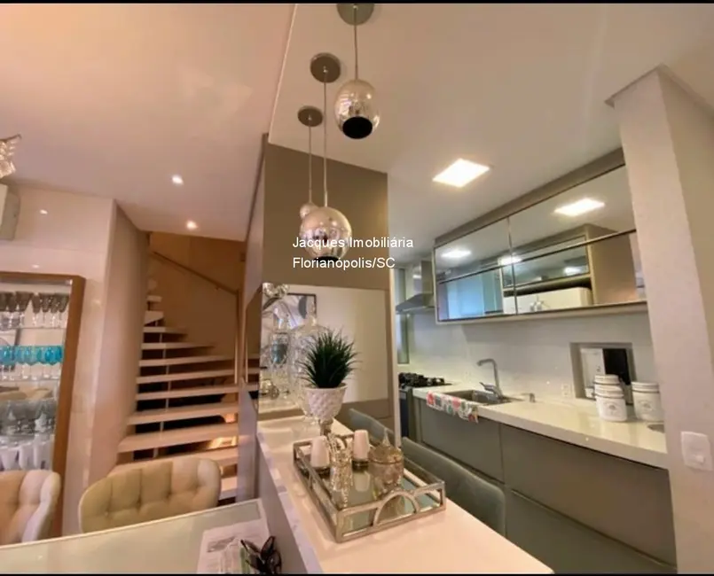 Apartamento com 3 quartos à venda, 127m2 em Coqueiros, Florianopolis - SC - imagem 5 Foto 5 de Apartamento com 3 quartos à venda, 127m2 em Coqueiros, Florianopolis - SC