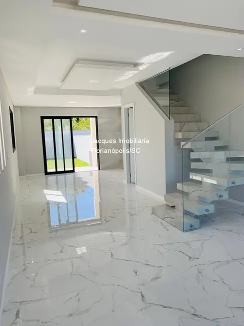 Foto 4 de Casa com 2 quartos à venda, 120m2 em São João do Rio Vermelho, Florianopolis - SC