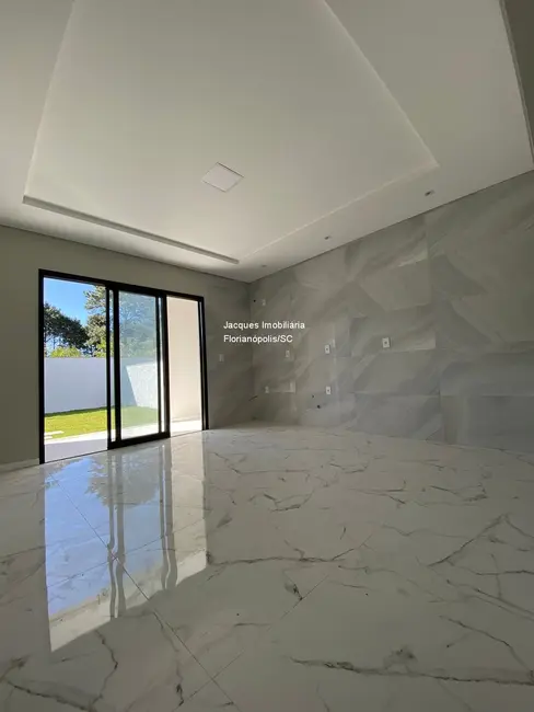 Casa com 2 quartos à venda, 120m2 em São João do Rio Vermelho, Florianopolis - SC - imagem 5 Foto 5 de Casa com 2 quartos à venda, 120m2 em São João do Rio Vermelho, Florianopolis - SC