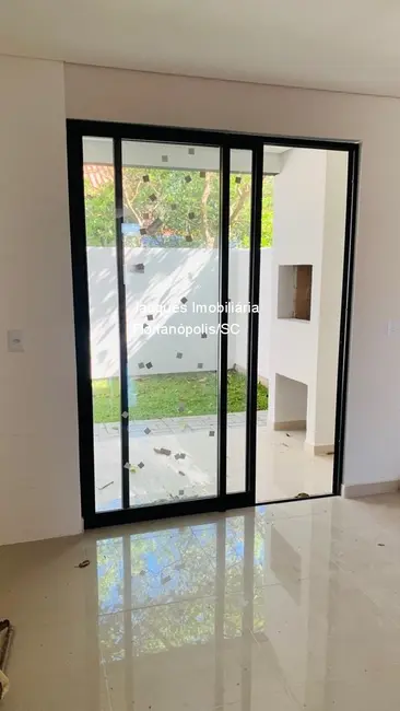 Casa com 3 quartos à venda, 125m2 em Ingleses do Rio Vermelho, Florianopolis - SC - imagem 9 Foto 9 de Casa com 3 quartos à venda, 125m2 em Ingleses do Rio Vermelho, Florianopolis - SC