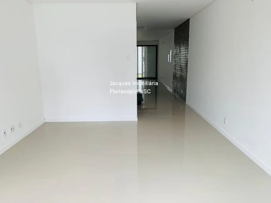 Foto 6 de Casa de Condomínio com 2 quartos à venda, 110m2 em Cachoeira do Bom Jesus, Florianopolis - SC