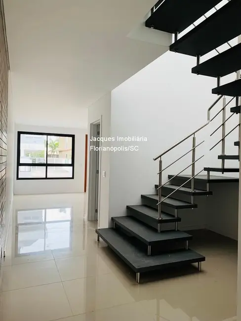 Foto 8 de Casa de Condomínio com 2 quartos à venda, 110m2 em Cachoeira do Bom Jesus, Florianopolis - SC