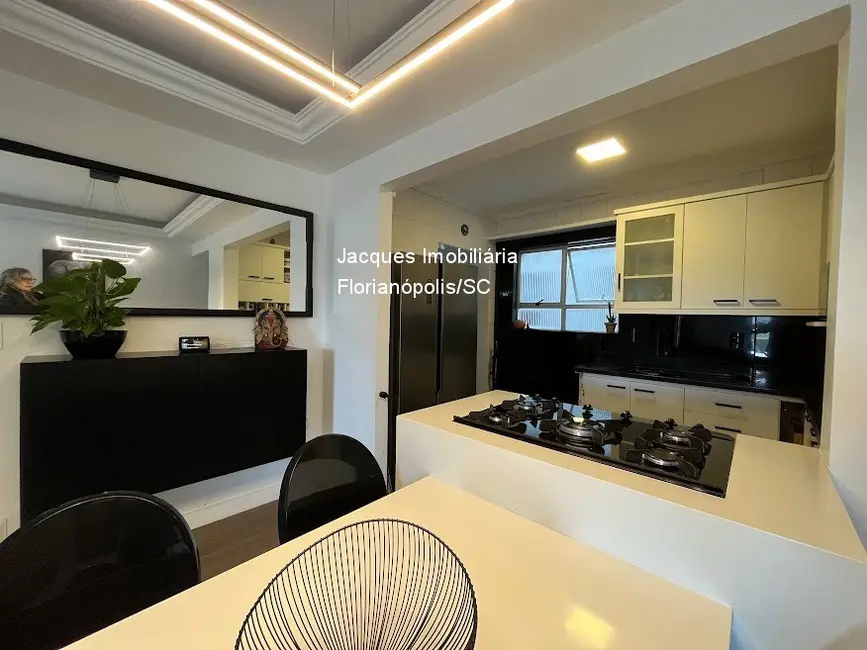 Apartamento com 3 quartos à venda, 90m2 em Coqueiros, Florianopolis - SC - imagem 8 Foto 8 de Apartamento com 3 quartos à venda, 90m2 em Coqueiros, Florianopolis - SC