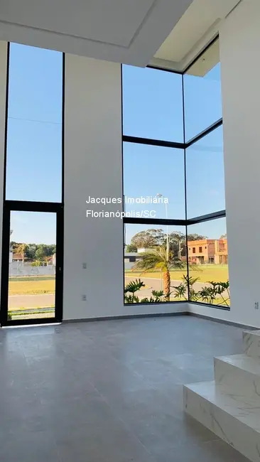 Foto 3 de Casa de Condomínio com 4 quartos à venda, 255m2 em São João do Rio Vermelho, Florianopolis - SC