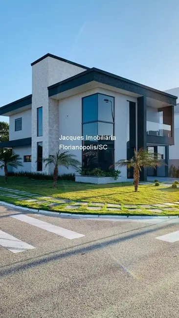 Foto 2 de Casa de Condomínio com 4 quartos à venda, 255m2 em São João do Rio Vermelho, Florianopolis - SC