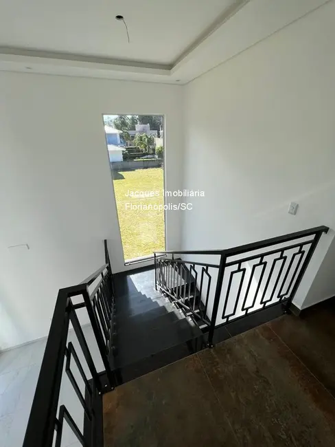 Foto 9 de Casa de Condomínio com 3 quartos à venda, 250m2 em São João do Rio Vermelho, Florianopolis - SC