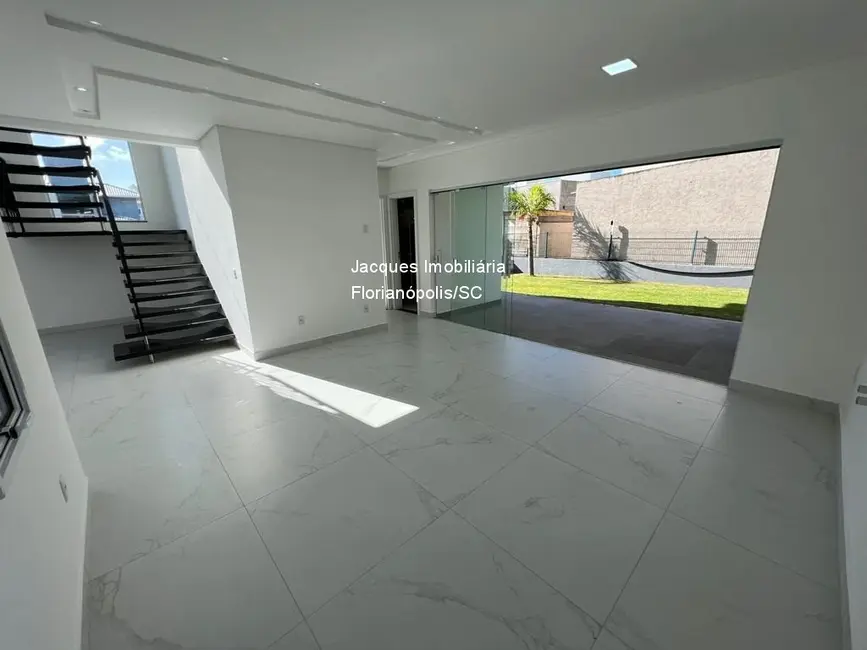 Foto 6 de Casa de Condomínio com 3 quartos à venda, 250m2 em São João do Rio Vermelho, Florianopolis - SC