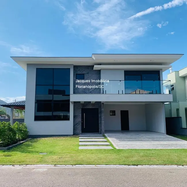 Foto 2 de Casa de Condomínio com 3 quartos à venda, 450m2 em São João do Rio Vermelho, Florianopolis - SC