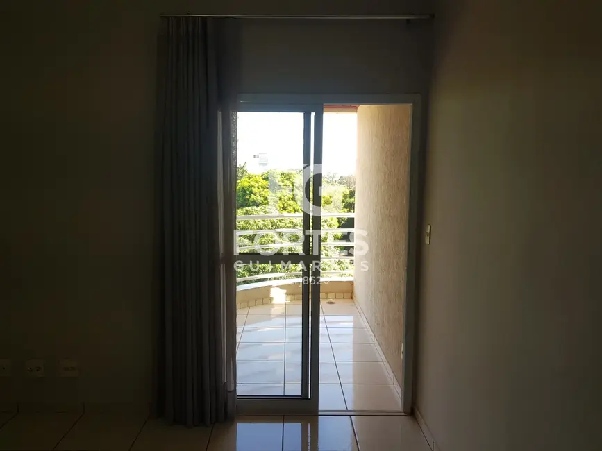 Foto 2 de Apartamento com 2 quartos para alugar, 70m2 em Ribeirao Preto - SP