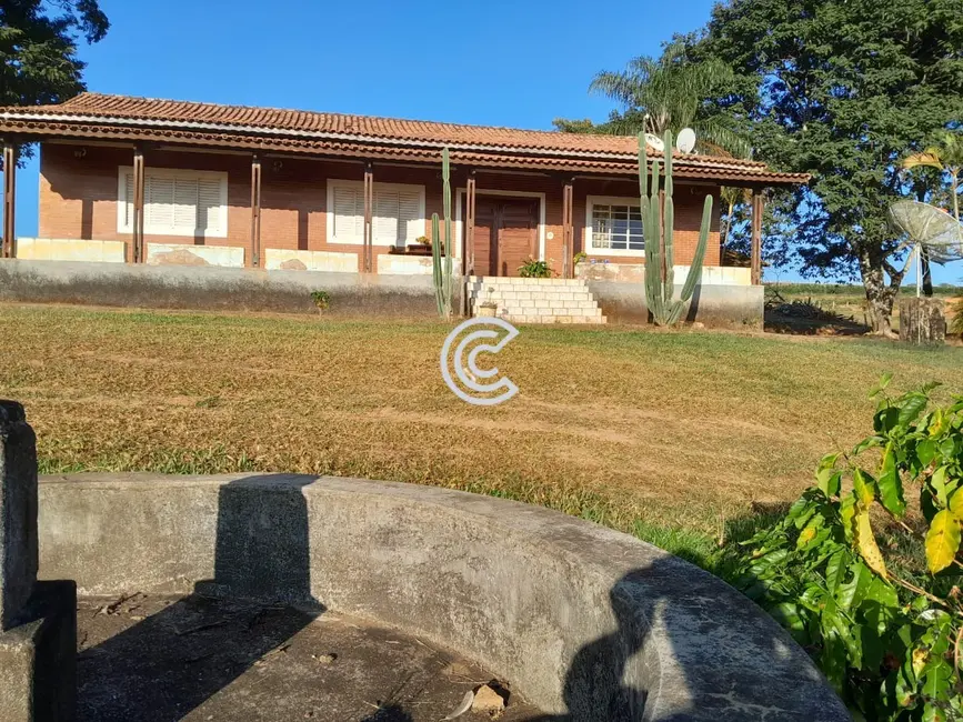Foto 1 de Fazenda / Haras com 3 quartos à venda, 100m2 em Jardim São Fernando, Pouso Alegre - MG