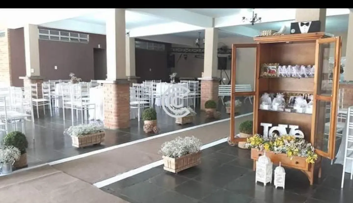 Chácara com 1 quarto à venda, 220m2 em Louveira - SP - imagem 4 Foto 4 de Chácara com 1 quarto à venda, 220m2 em Louveira - SP