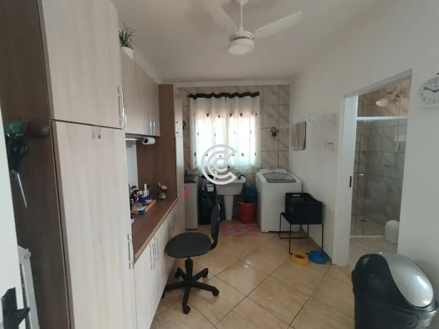 Chácara com 4 quartos à venda, 391m2 em Valinhos - SP - imagem 4 Foto 4 de Chácara com 4 quartos à venda, 391m2 em Valinhos - SP