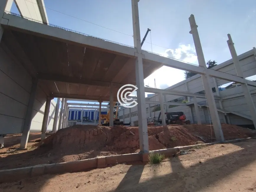 Armazém / Galpão para alugar, 2550m2 em Macuco, Valinhos - SP - imagem 3 Foto 3 de Armazém / Galpão para alugar, 2550m2 em Macuco, Valinhos - SP