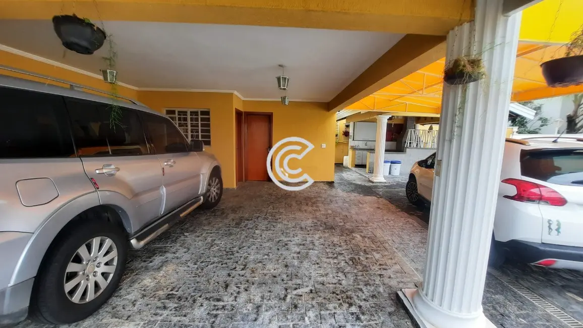 Casa de Condomínio com 4 quartos à venda, 302m2 em Condomínio Residencial Terras do Caribe, Valinhos - SP - imagem 3 Foto 3 de Casa de Condomínio com 4 quartos à venda, 302m2 em Condomínio Residencial Terras do Caribe, Valinhos - SP