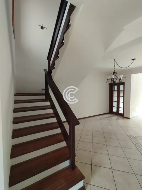Casa de Condomínio com 4 quartos à venda, 270m2 em Valinhos - SP - imagem 4 Foto 4 de Casa de Condomínio com 4 quartos à venda, 270m2 em Valinhos - SP