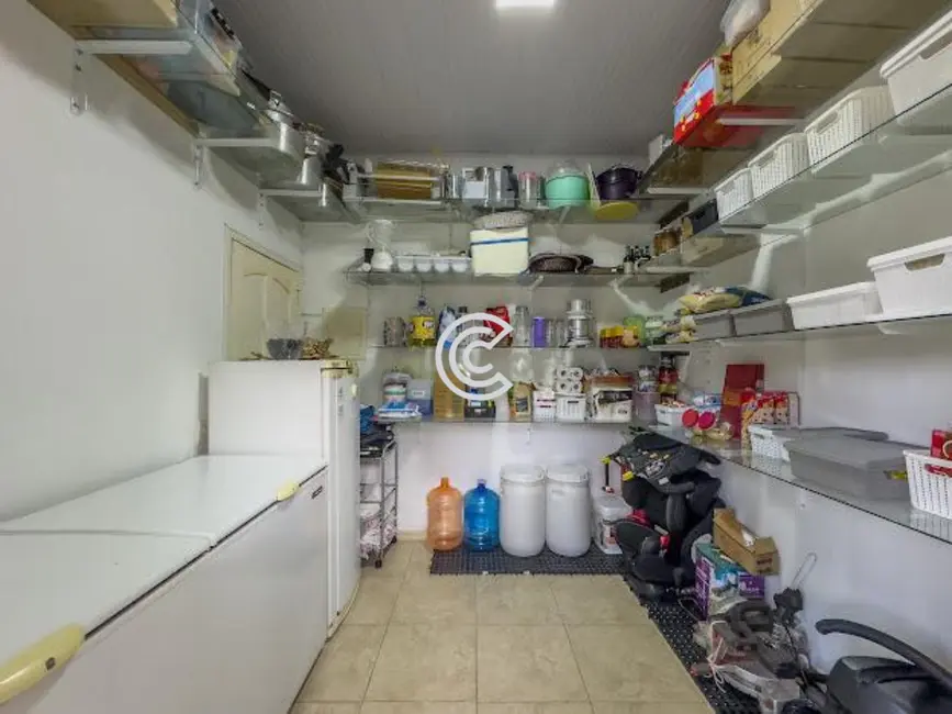 Chácara com 5 quartos à venda, 635m2 em Valinhos - SP - imagem 9 Foto 9 de Chácara com 5 quartos à venda, 635m2 em Valinhos - SP