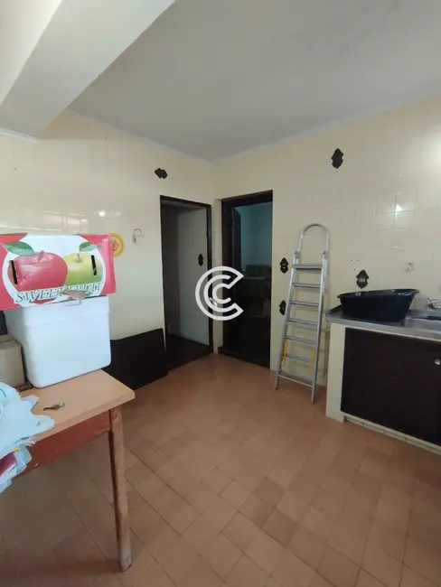 Casa com 4 quartos à venda, 215m2 em Centro, Valinhos - SP - imagem 8 Foto 8 de Casa com 4 quartos à venda, 215m2 em Centro, Valinhos - SP