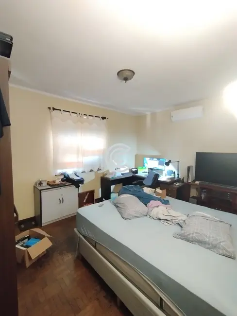 Casa com 4 quartos à venda, 215m2 em Centro, Valinhos - SP - imagem 6 Foto 6 de Casa com 4 quartos à venda, 215m2 em Centro, Valinhos - SP