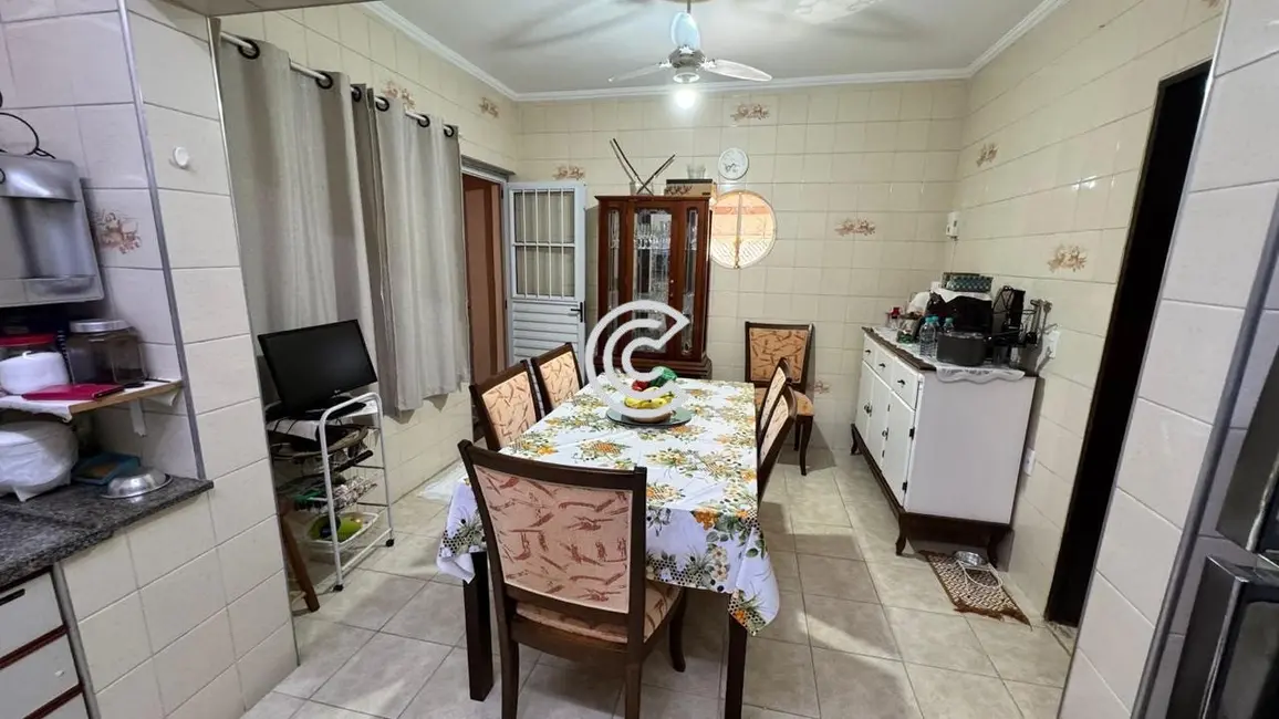 Casa com 5 quartos à venda, 260m2 em Jardim Santana, Campinas - SP - imagem 7 Foto 7 de Casa com 5 quartos à venda, 260m2 em Jardim Santana, Campinas - SP