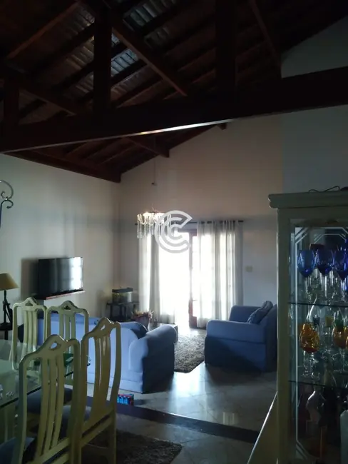 Casa com 3 quartos à venda, 295m2 em Jardim Europa, Valinhos - SP - imagem 5 Foto 5 de Casa com 3 quartos à venda, 295m2 em Jardim Europa, Valinhos - SP