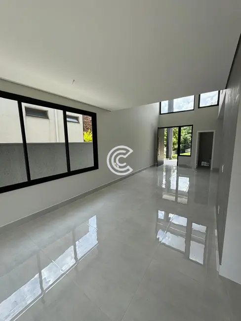 Foto 3 de Casa com 3 quartos à venda, 450m2 em Louveira - SP