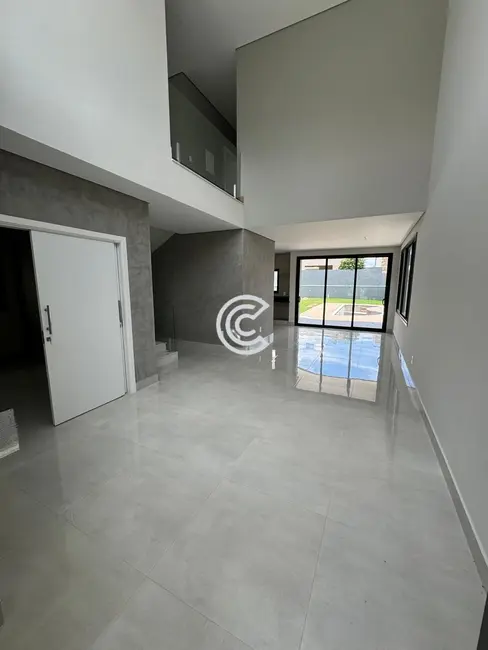 Foto 2 de Casa com 3 quartos à venda, 450m2 em Louveira - SP